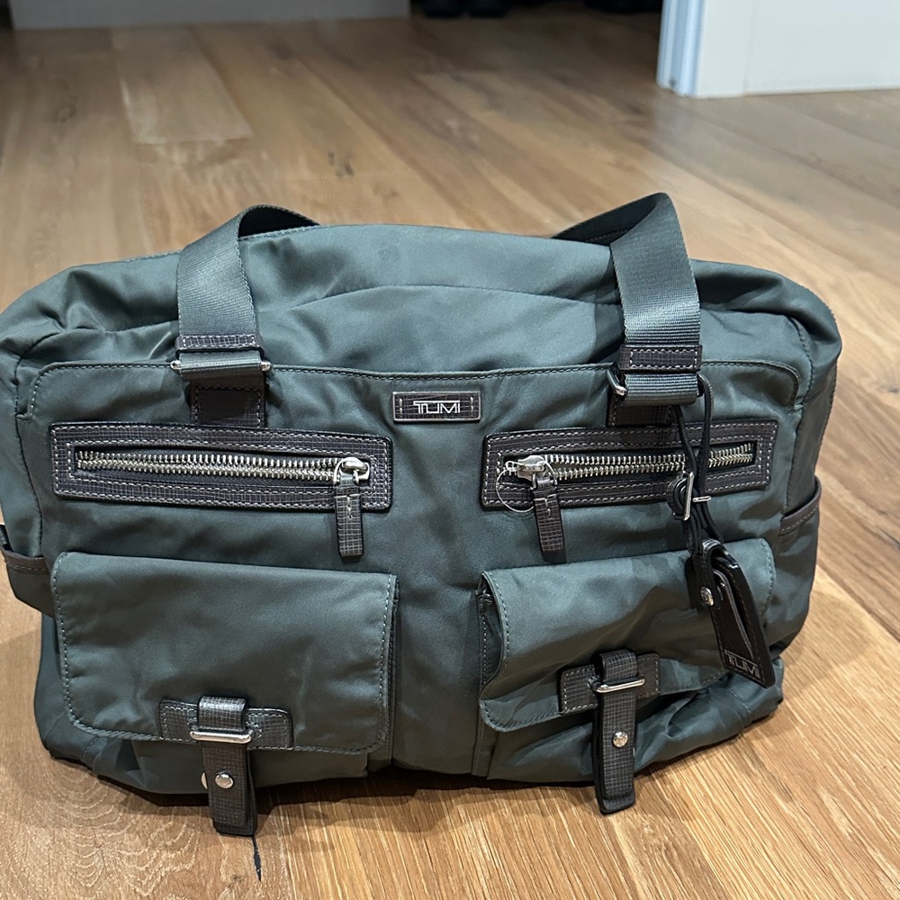 TUMI  Duffel Bag in Dark Green